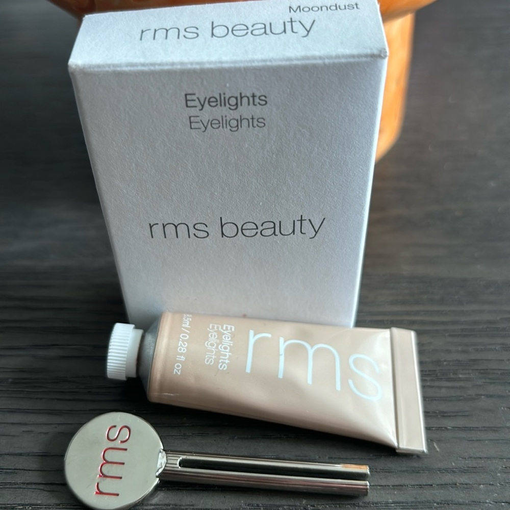 RMS Beauty Eyelights in Moondust